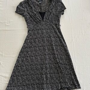 Connected Apparel Black and White Geometric Midi Dress 6P